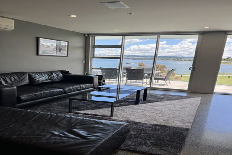 Photo of property in 3/2 Lowell Place, Waipahihi, Taupo, 3330