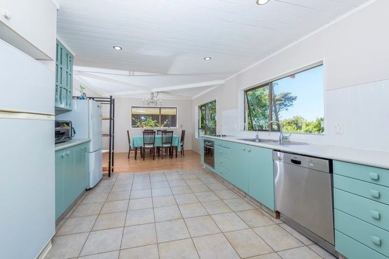 Photo of property in 3 Mulberry Place, Glenfield, Auckland, 0629