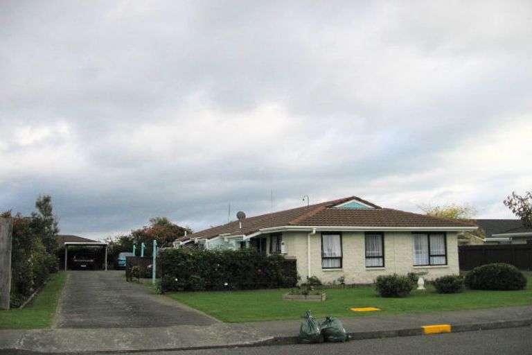 Photo of property in 12 Belvedere Avenue, Waikanae, 5036