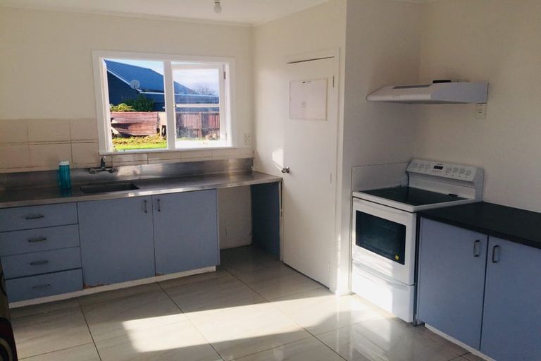 Photo of property in 1/11 Station Road, Takanini, 2112