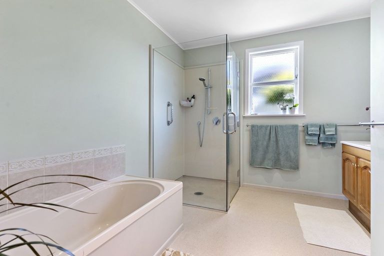 Photo of property in 11 Augustus Street, Carterton, 5713