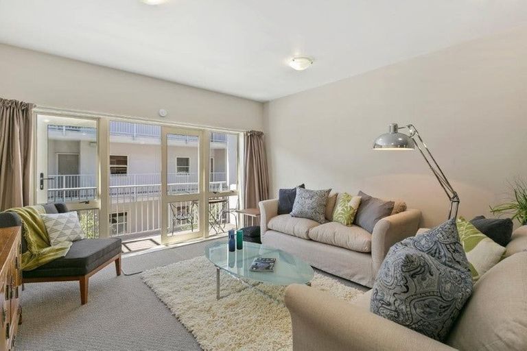 Photo of property in Luxford Villas, 110/72 Herald Street, Berhampore, Wellington, 6023