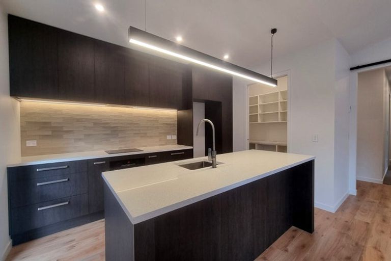 Photo of property in 8 Shelduck Road, Jacks Point, 9371