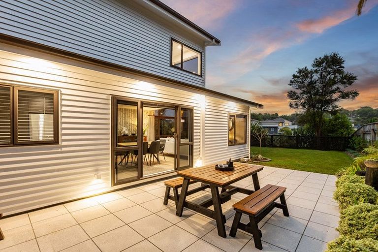 Photo of property in 37 Navigation Drive, Whitby, Porirua, 5024