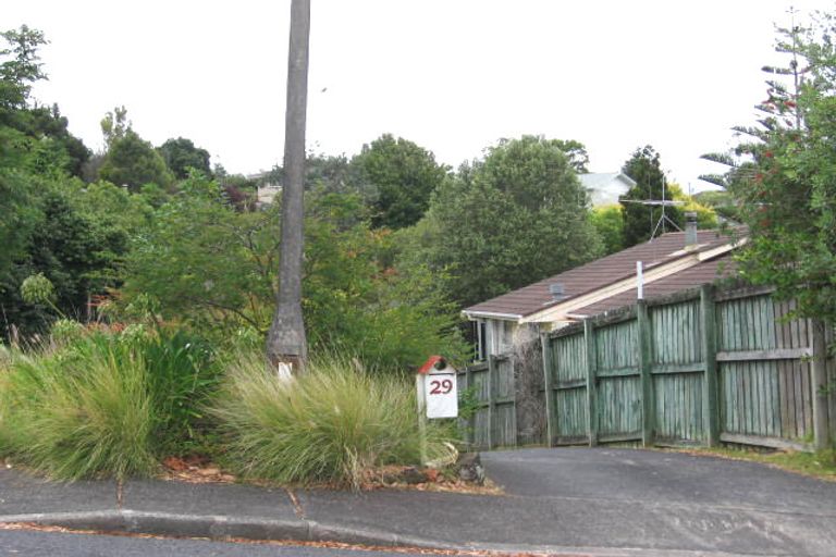 Photo of property in 2/29 Kerria Place, Sunnynook, Auckland, 0620