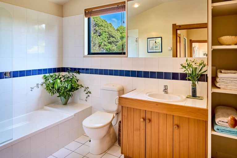 Photo of property in 57 Octavius Road, Peka Peka, Waikanae, 5391