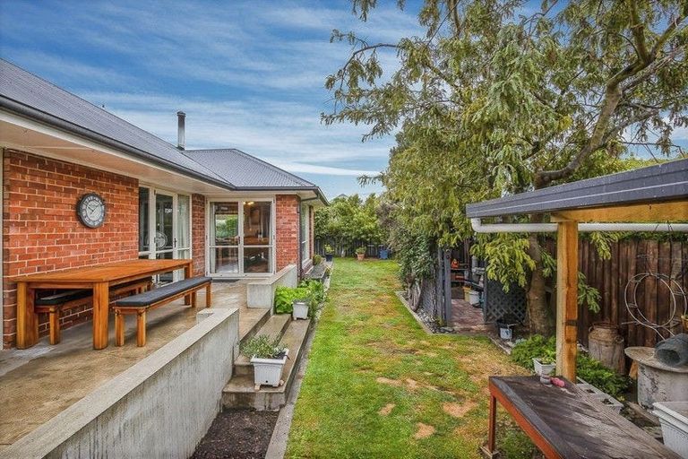 Photo of property in 6 Simeon Street, Somerfield, Christchurch, 8024