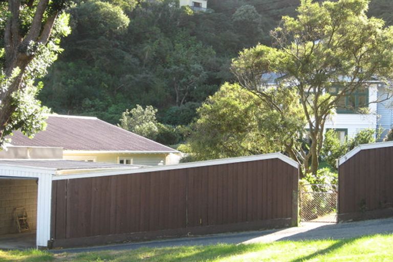 Photo of property in 9 Totara Street, Eastbourne, Lower Hutt, 5013