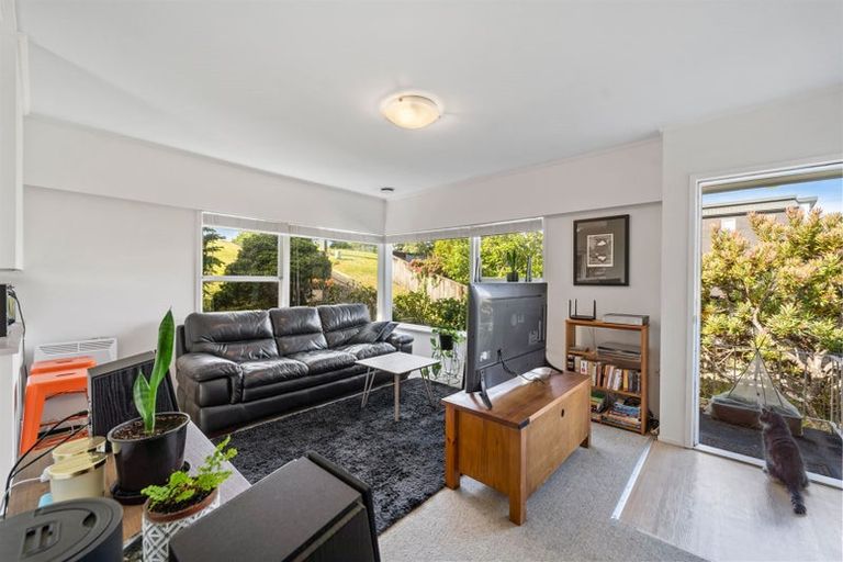 Photo of property in 1/58 Arran Road, Browns Bay, Auckland, 0630