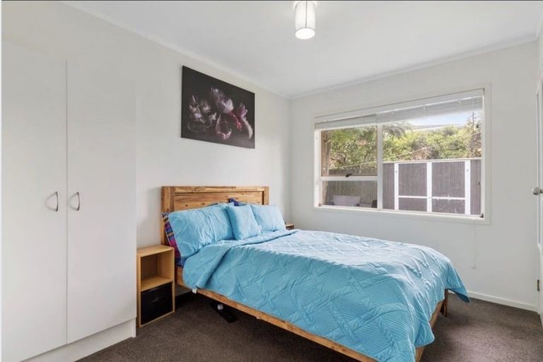 Photo of property in 2/7 Frank Evans Place, Henderson, Auckland, 0610