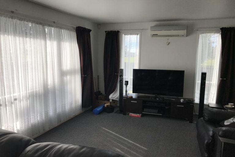 Photo of property in 1/87 Cottonwood Street, Parklands, Christchurch, 8083