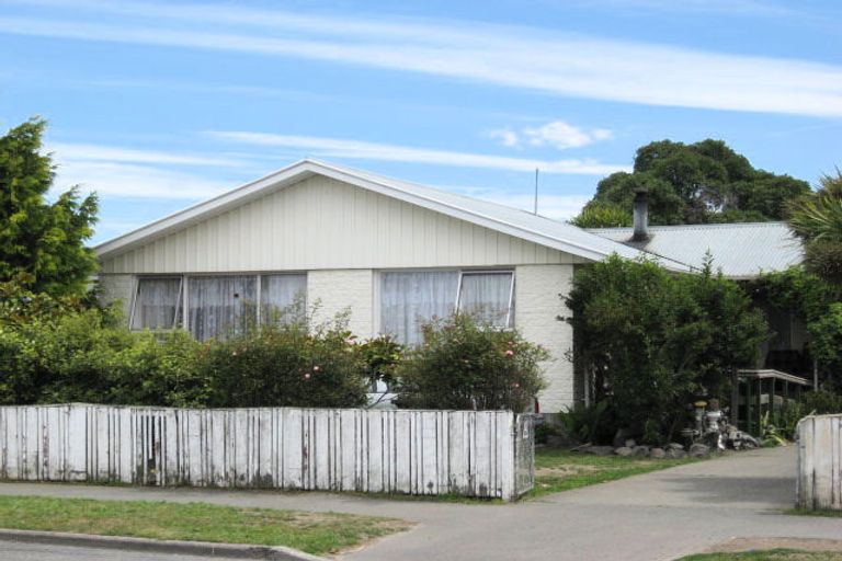 Photo of property in 23 Pateke Place, Bromley, Christchurch, 8062