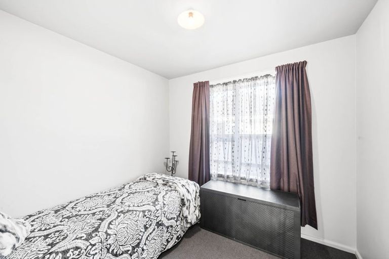 Photo of property in 1/310 Main North Road, Redwood, Christchurch, 8051