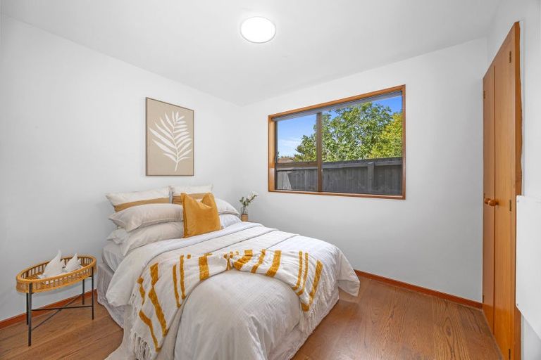 Photo of property in 2/22 Prossers Road, Saint Martins, Christchurch, 8022