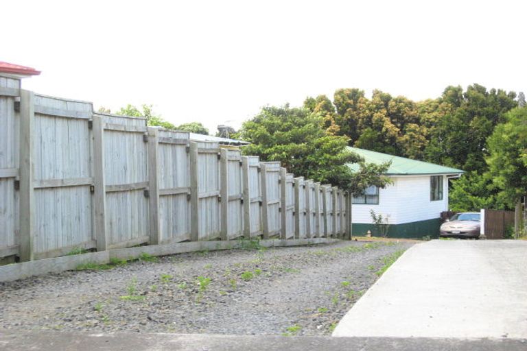 Photo of property in 9 Kapuka Road, Mangere Bridge, Auckland, 2022