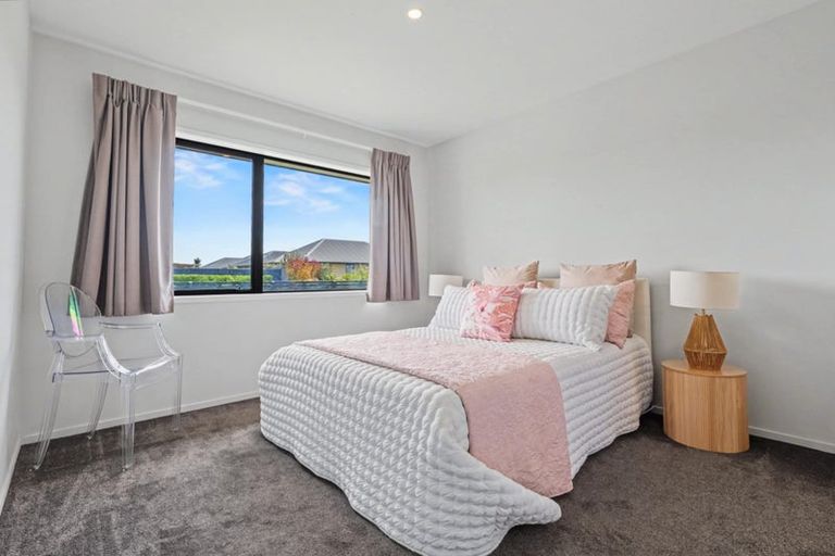 Photo of property in 39 Northmoor Boulevard, Rolleston, 7615