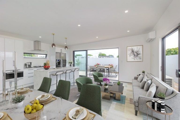 Photo of property in 125 Cambridge Street, Levin, 5510