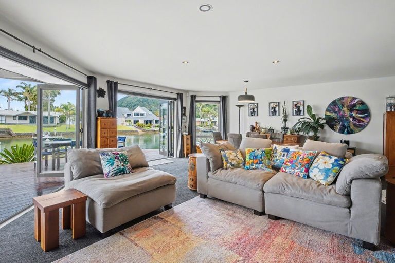 Photo of property in 124 Motu Grande, Pauanui, Hikuai, 3579