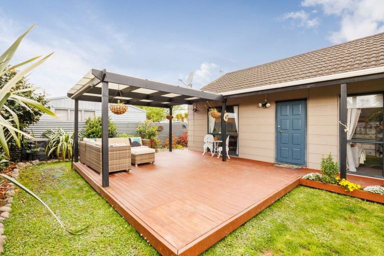Photo of property in 2a Rutland Place, Milson, Palmerston North, 4414