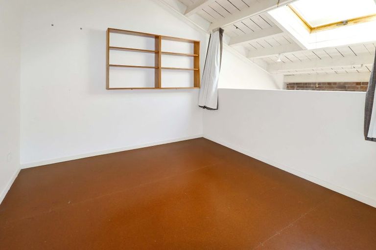 Photo of property in Hannahs Warehouse Apartments, 12/13 Leeds Street, Te Aro, Wellington, 6011