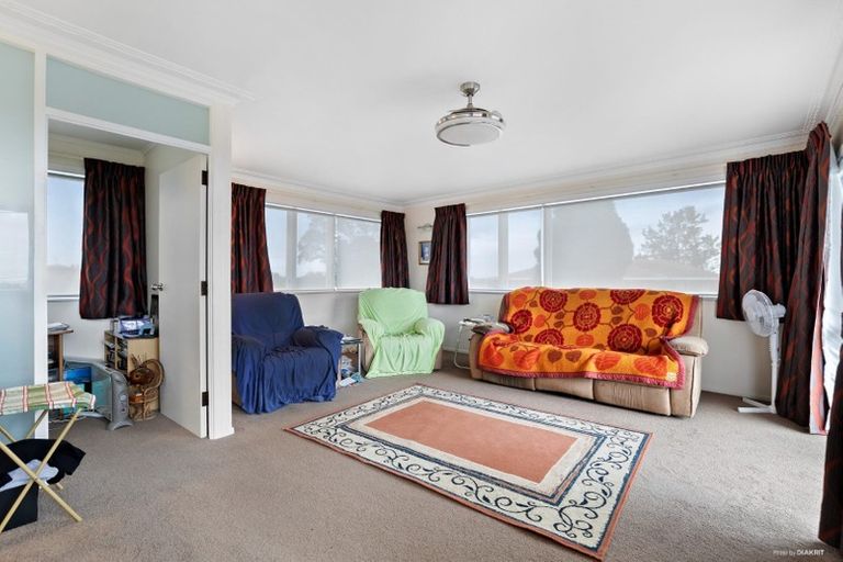 Photo of property in 247 Don Buck Road, Massey, Auckland, 0614