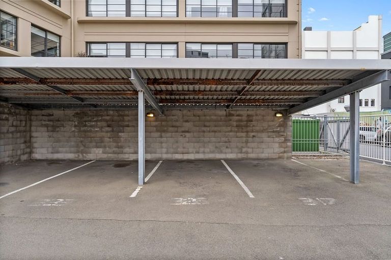 Photo of property in 2b/5 Kent Terrace, Mount Victoria, Wellington, 6011