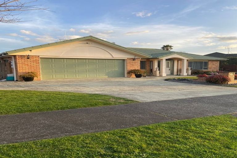 Photo of property in 49 Cairns Crescent, Rototuna, Hamilton, 3210