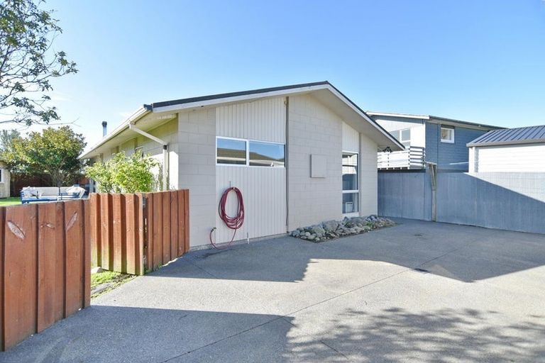 Photo of property in 9 Coates Place, Rangiora, 7400