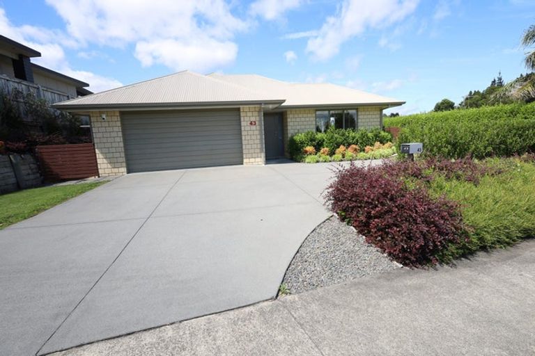 Photo of property in 43 Woodleigh Place, Ohauiti, Tauranga, 3112