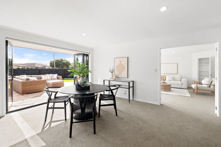 Photo of property in 19 Seabreeze Place, Papamoa Beach, Papamoa, 3118