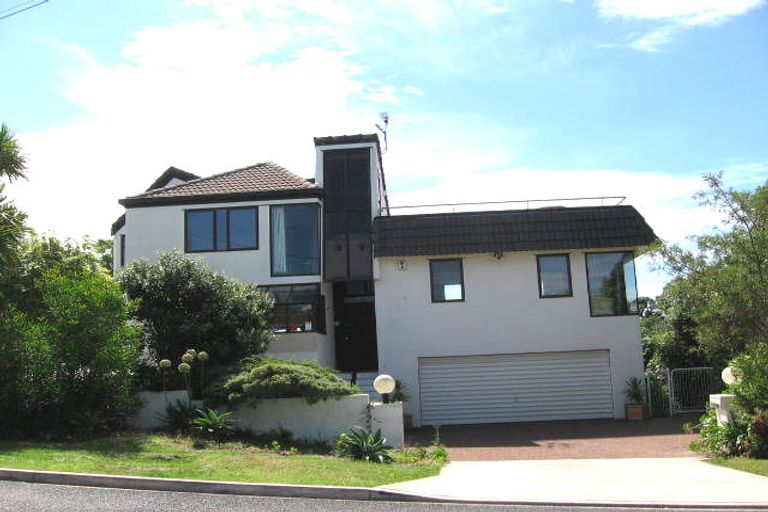 Photo of property in 52 Cliff Road, Torbay, Auckland, 0630