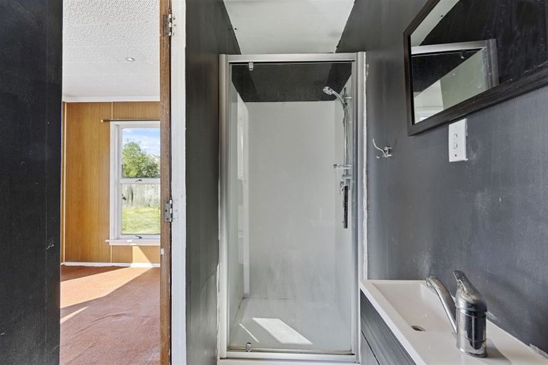 Photo of property in 51 Hooker Avenue, Bryndwr, Christchurch, 8053