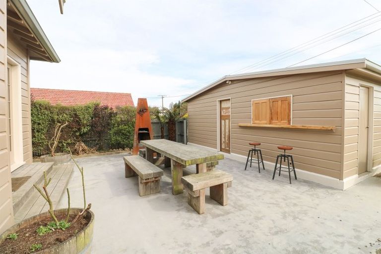 Photo of property in 17 Thackeray Street, Saint Andrews, 7988