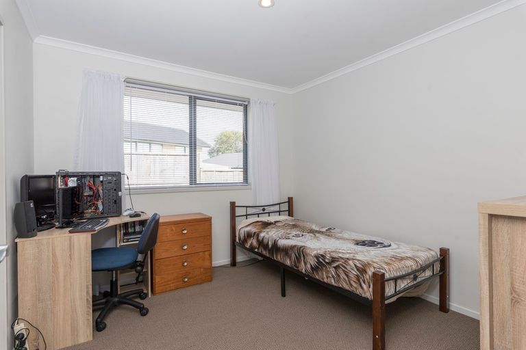 Photo of property in 13 Mcgowan Rise, Tuakau, 2121