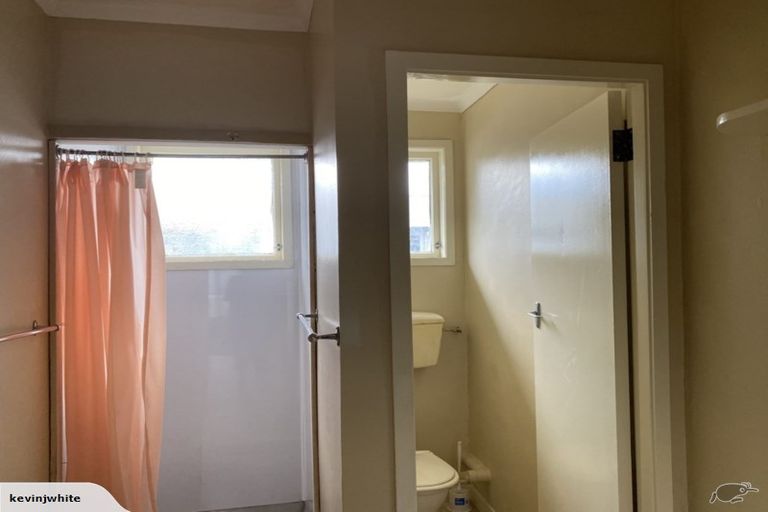 Photo of property in 24 Victoria Avenue, Palmerston North, 4410