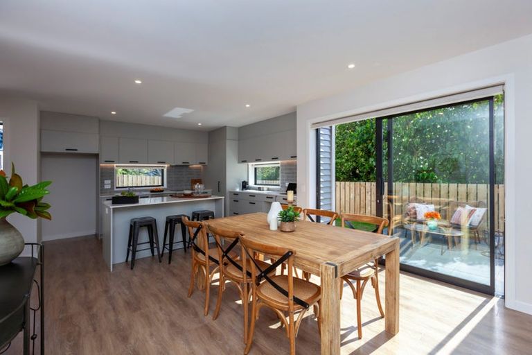 Photo of property in 77 Amohia Street, Paraparaumu, 5032