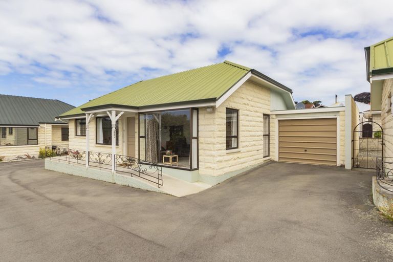 Photo of property in 25a Towey Street, Holmes Hill, Oamaru, 9401