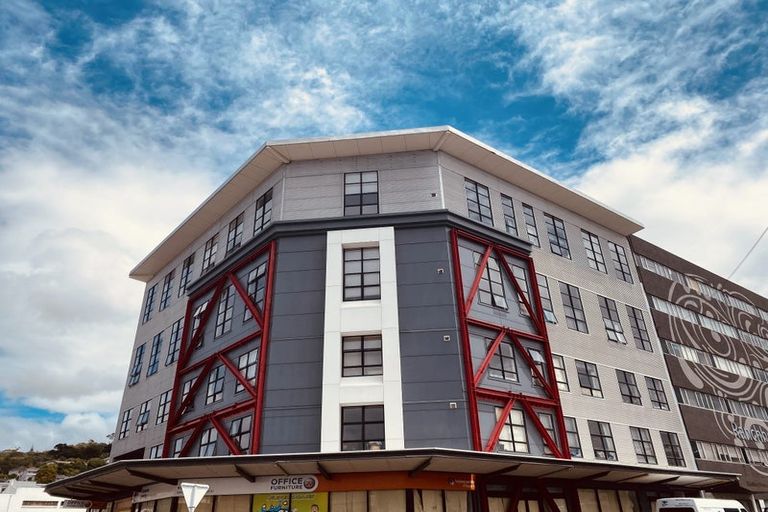 Photo of property in Urbane Apartments, 17/29 Webb Street, Mount Cook, Wellington, 6011