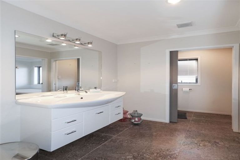 Photo of property in 1 Merlot Place, Te Kauwhata, 3710