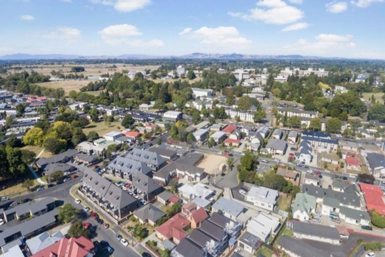 Photo of property in 16 Beaumont Street, Hamilton East, Hamilton, 3216