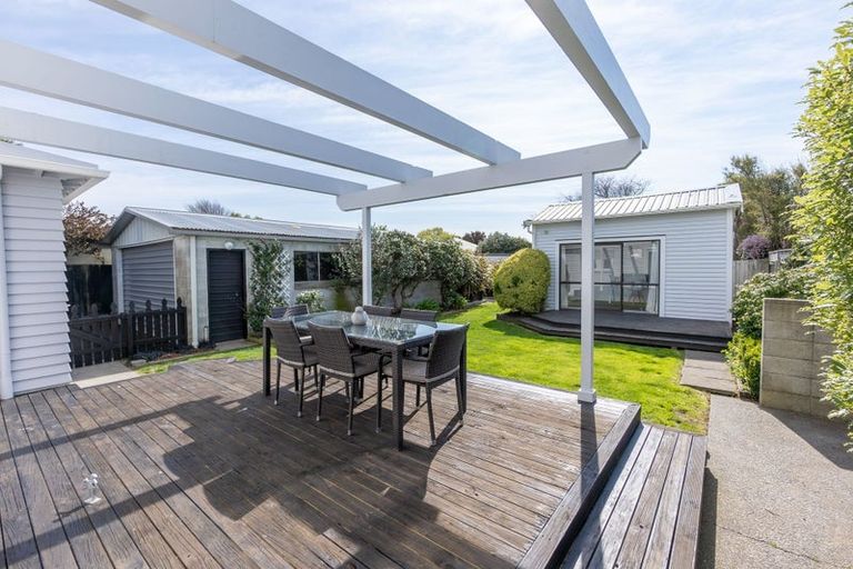 Photo of property in 76 Barrington Street, Somerfield, Christchurch, 8024