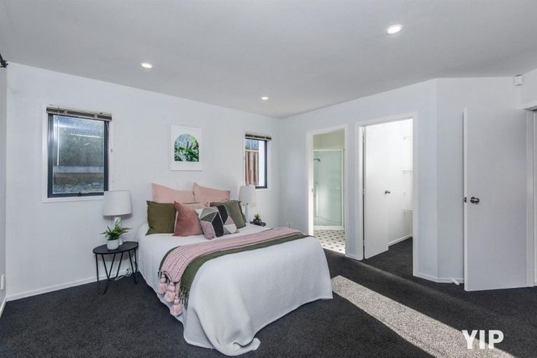 Photo of property in 59 Dress Circle, Newlands, Wellington, 6037