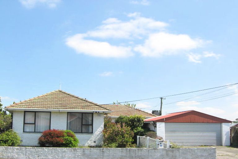 Photo of property in 19 Rowses Road, Aranui, Christchurch, 8061