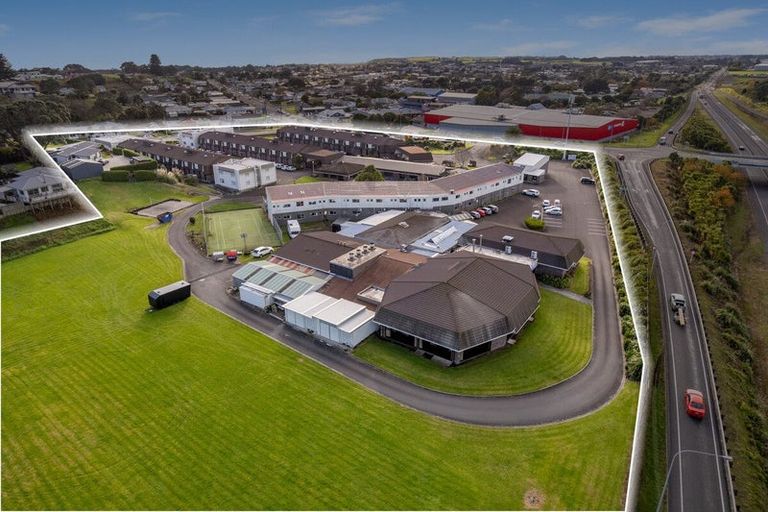 Photo of property in 4 Henwood Road, Mangere East, Auckland, 2024