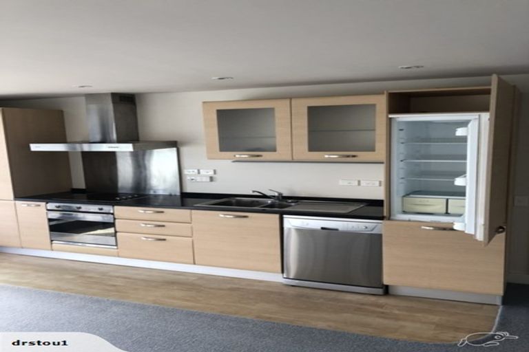 Photo of property in Shelley Bay Terraces, 3/61 Maupuia Road, Maupuia, Wellington, 6022