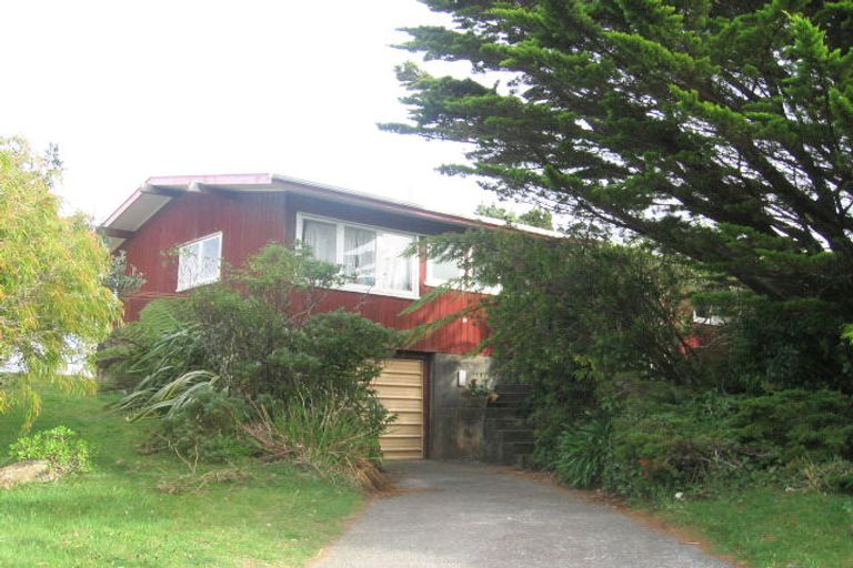 Photo of property in 16 Wattle Grove, Maungaraki, Lower Hutt, 5010