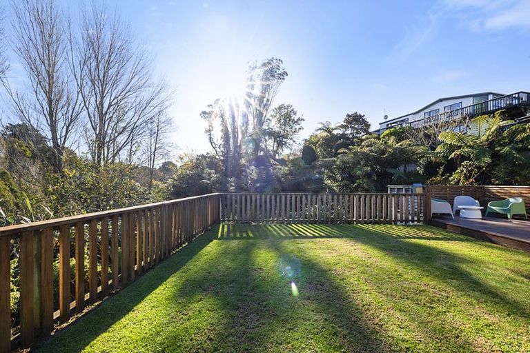 Photo of property in 8 Matau Lane, Ferndale, New Plymouth, 4310
