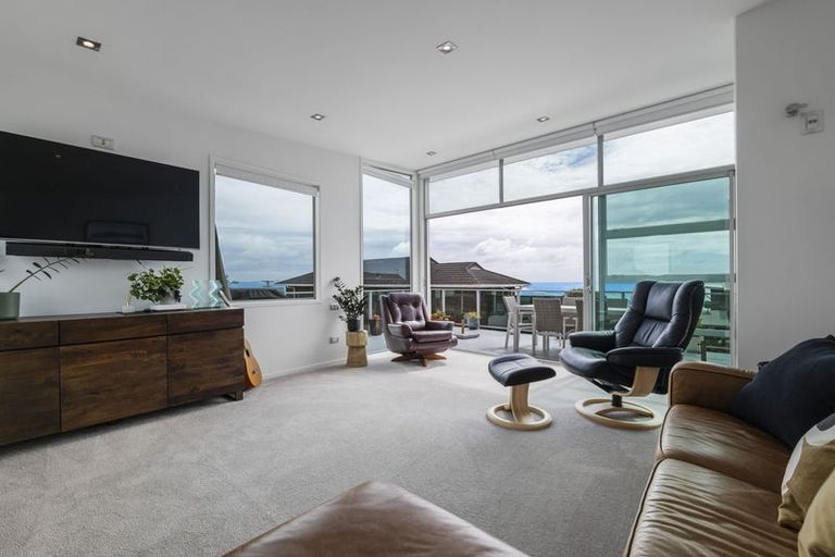 Photo of property in 2/5 Beach Street, Fitzroy, New Plymouth, 4312