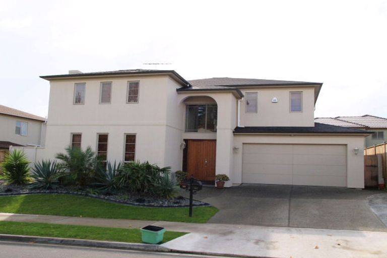 Photo of property in 23 Cherrywood Crescent, Northpark, Auckland, 2013