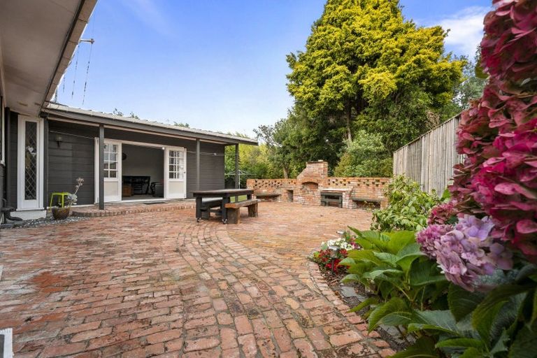 Photo of property in 273 Parewanui Road, Bulls, 4894
